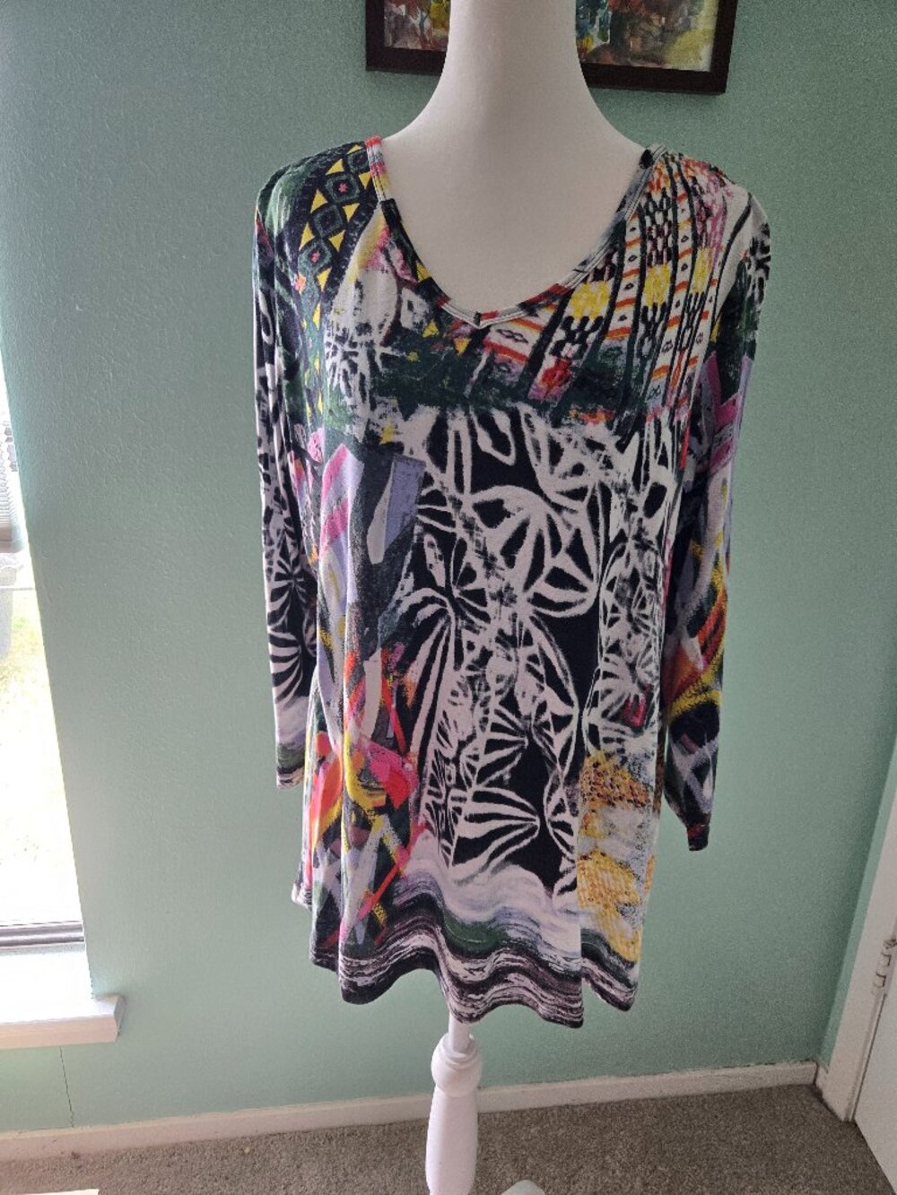 Parsley & Sage Bold Geometric patterned Long Sleeved Tunic. Size L